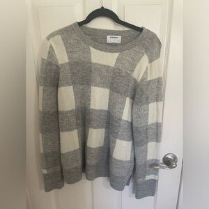 Old navy gray and white plaid sweater size medium